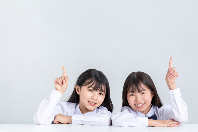 大事なことが書いてあるので、子どもが上の文章を見て！と指差ししている